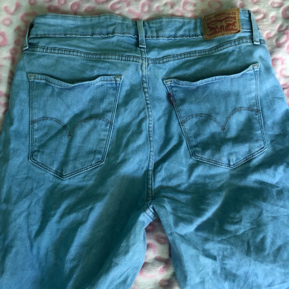 Levi's Light Wash High Rise Bootcut Jeans - Picture 4 of 6